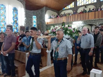 Missa dos Romeiros em Laranjeiras do Sul levou centenas de devotos ao SantuÃ¡rio